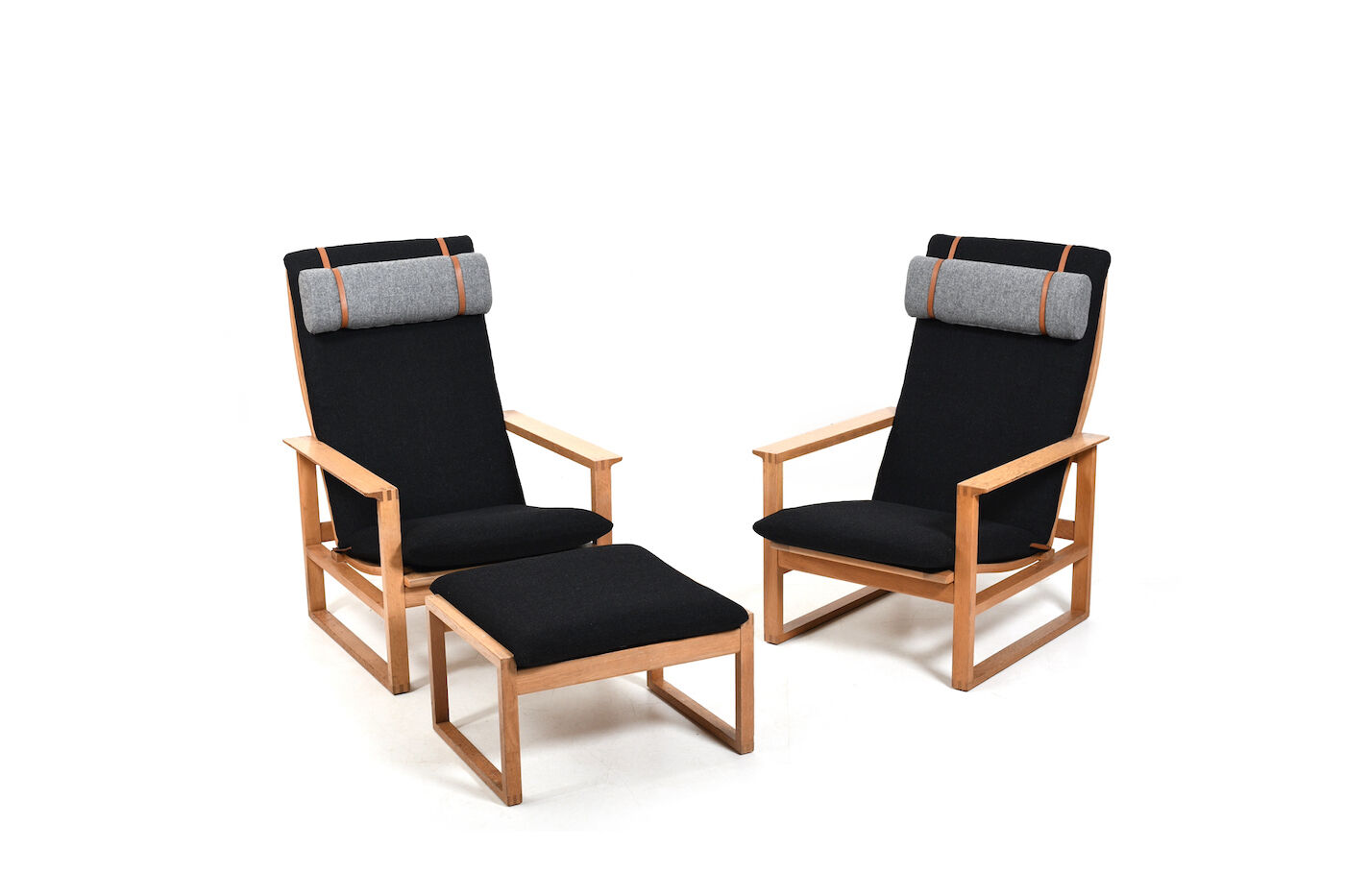 Børge Mogensen Sled Chairs BM-2254 and Stool 1960s