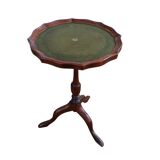 Table d’appoint à vin, guéridon ancien en bois et cuir vert
