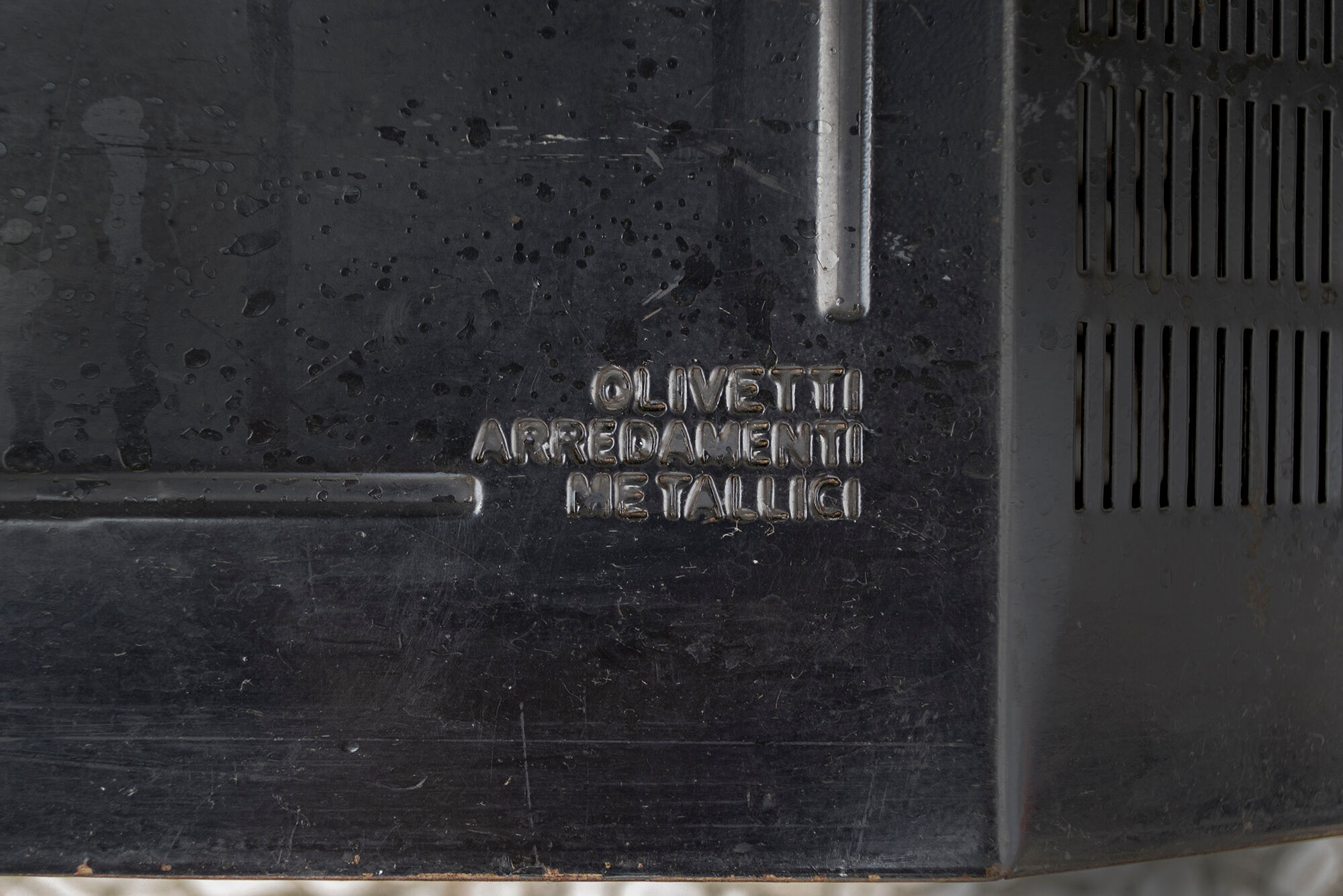 Arco desk basket by BBPR for Olivetti Synthesis Italia Anni '60