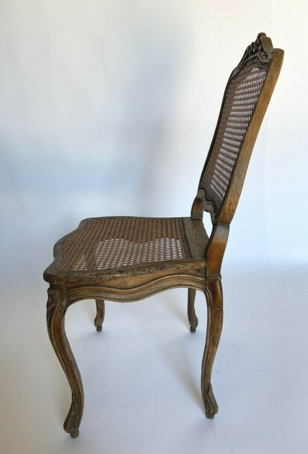 Chaise de style Louis XV decor floral cannage fin XlXeme