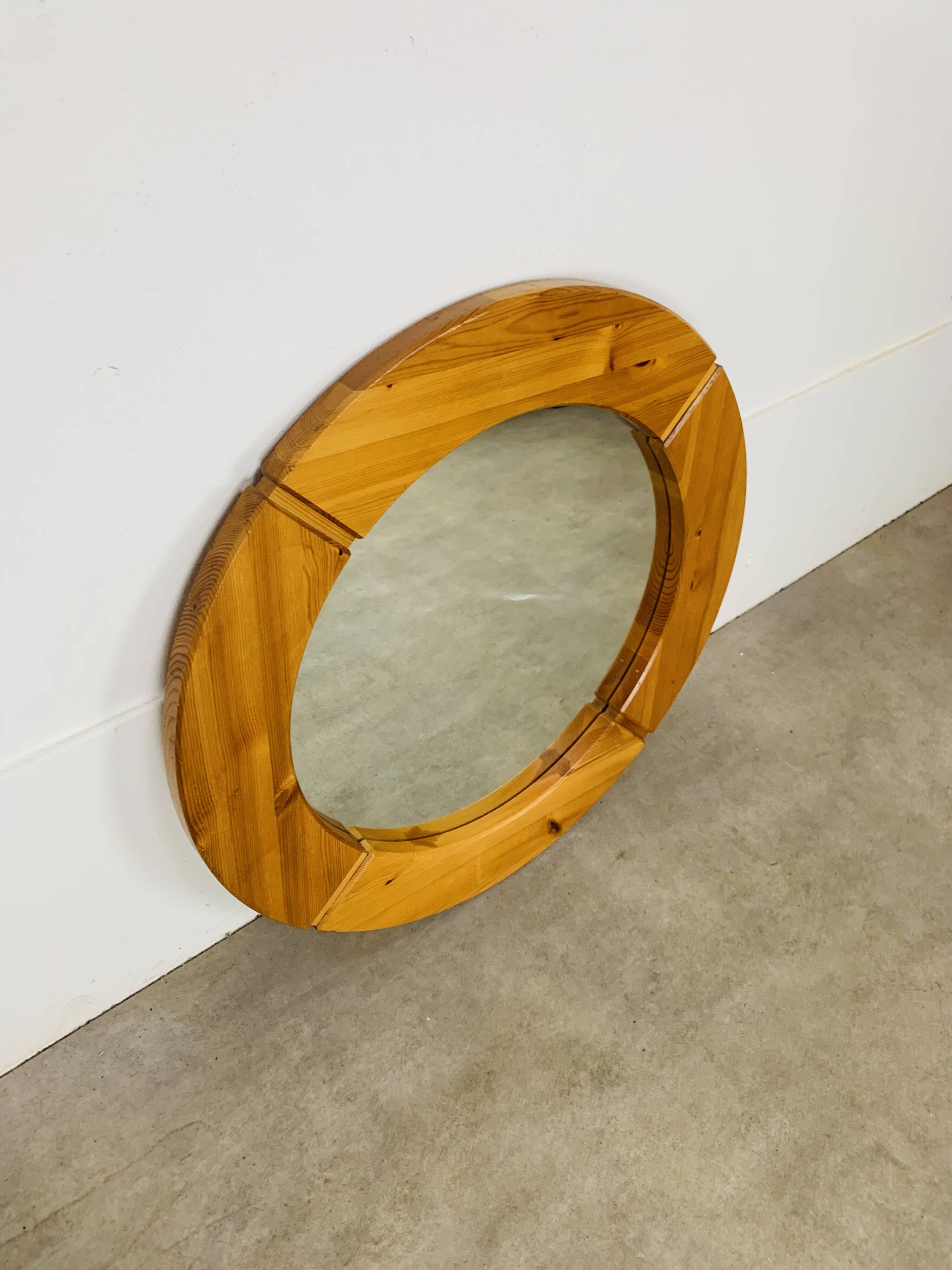 Scandinavian round solid pine mirror by Glasmäster Markaryd, Sweden, 70's