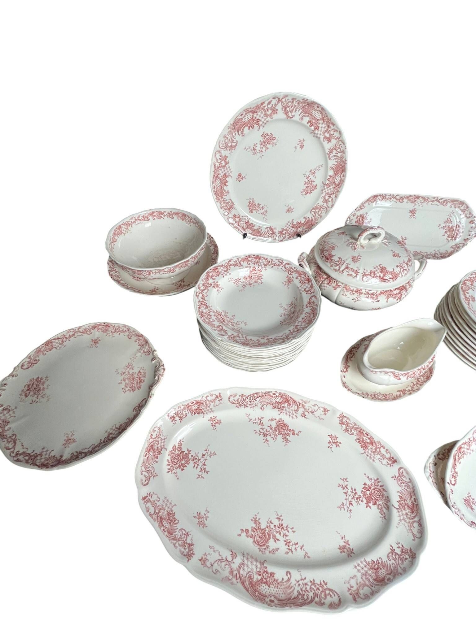 Tableware, porcelain service Villeroy and Boch Valeria 20th century