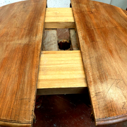Table Napoleon III has central base in solid walnut nineteenth century