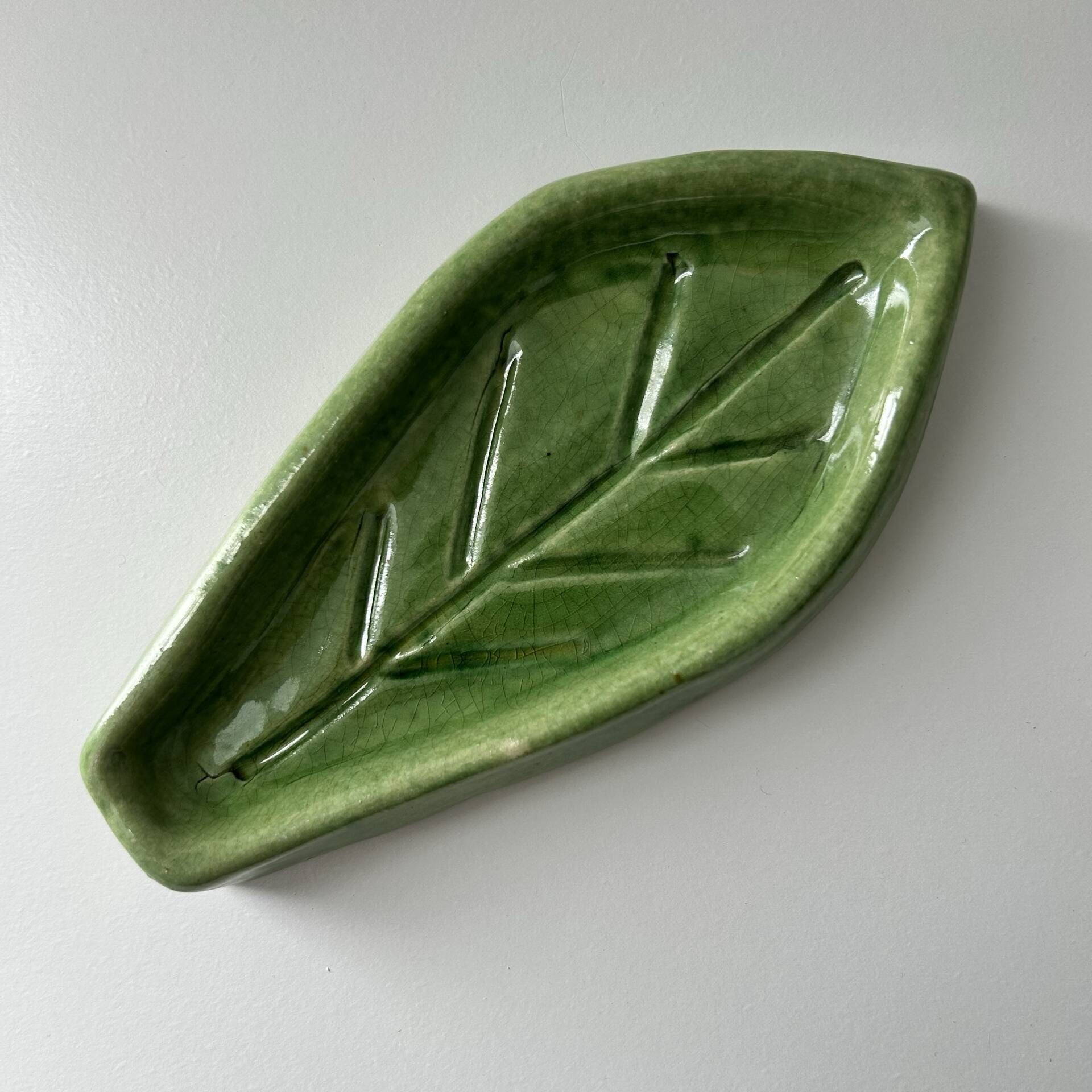 Vide poche feuille verte