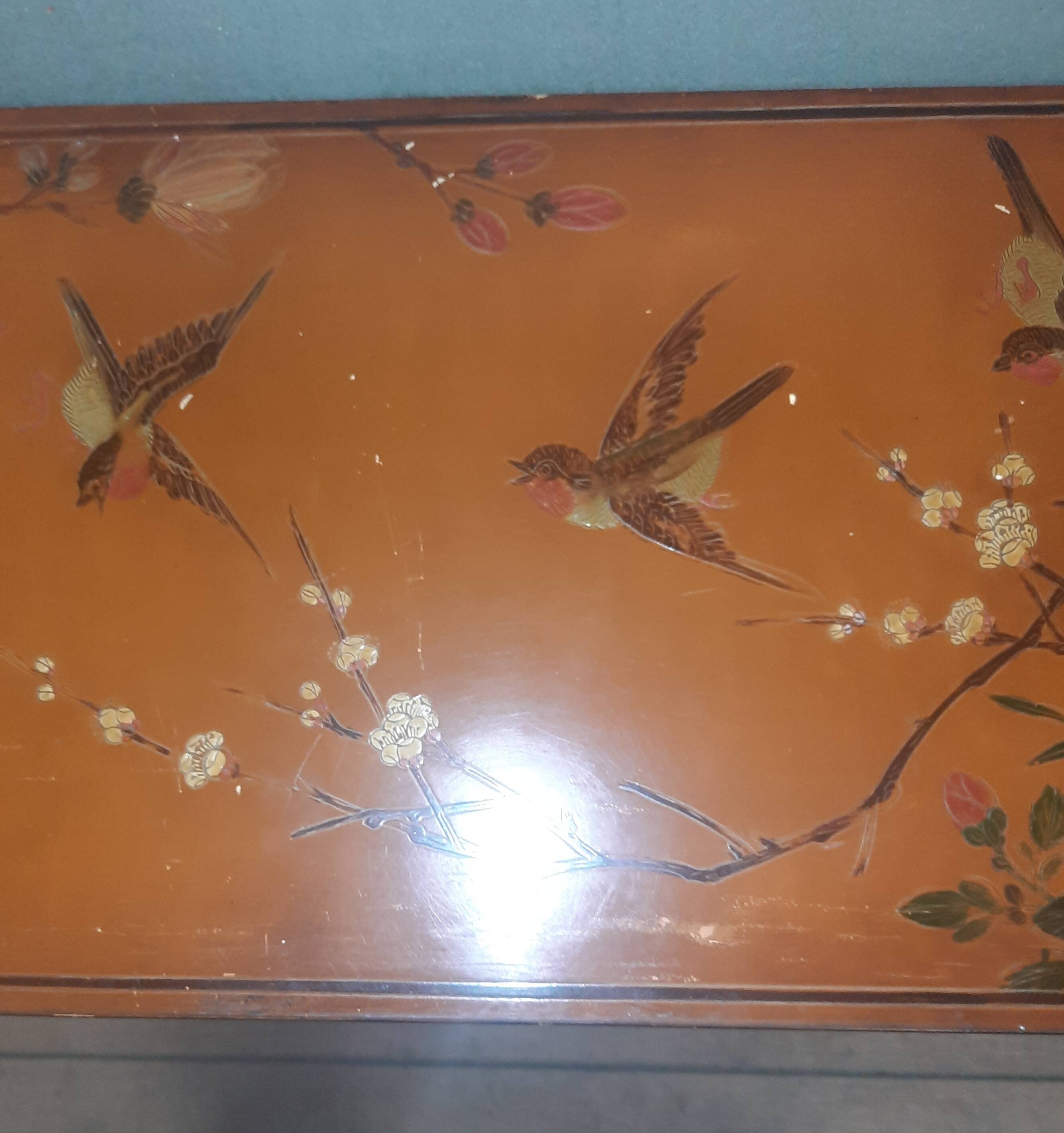 Console étroite d extreme orient