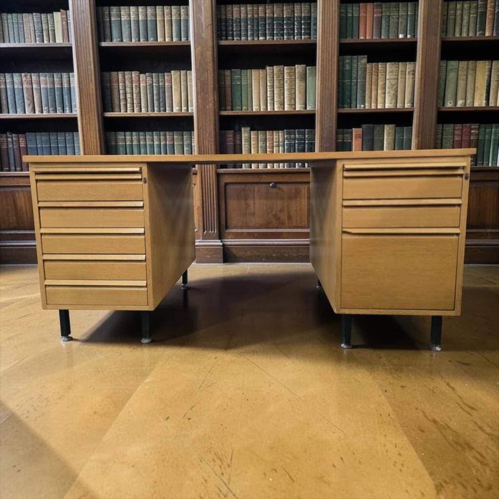 Vintage wooden desk Ekaa