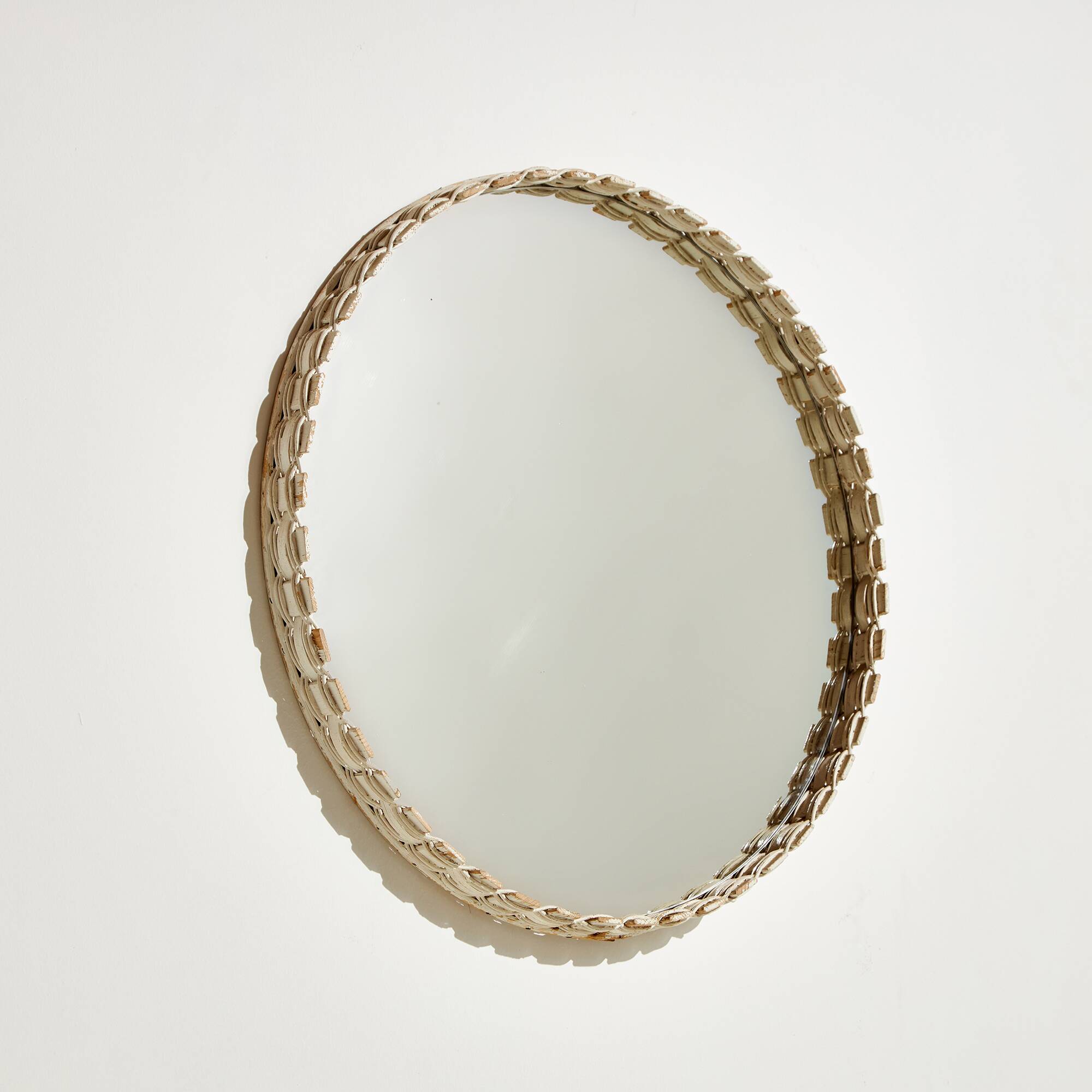 Round wooden framed mirror (MK10063)