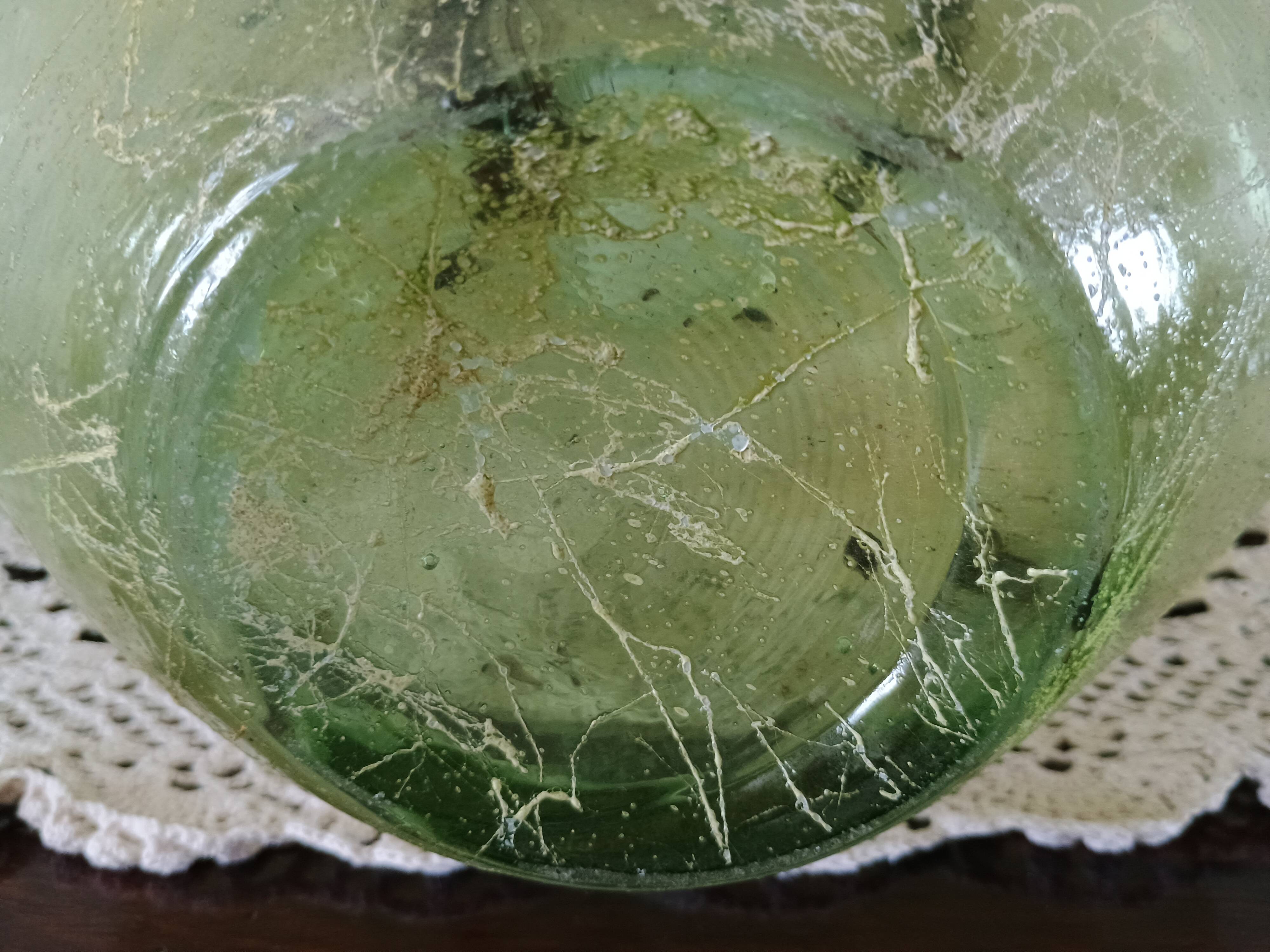 Large heart-shaped vase - glass & resin ribbed applications