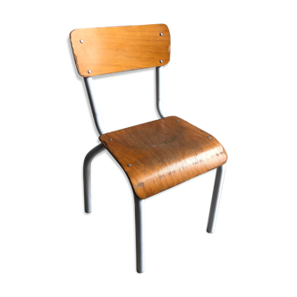 Chaise d’écolier vintage