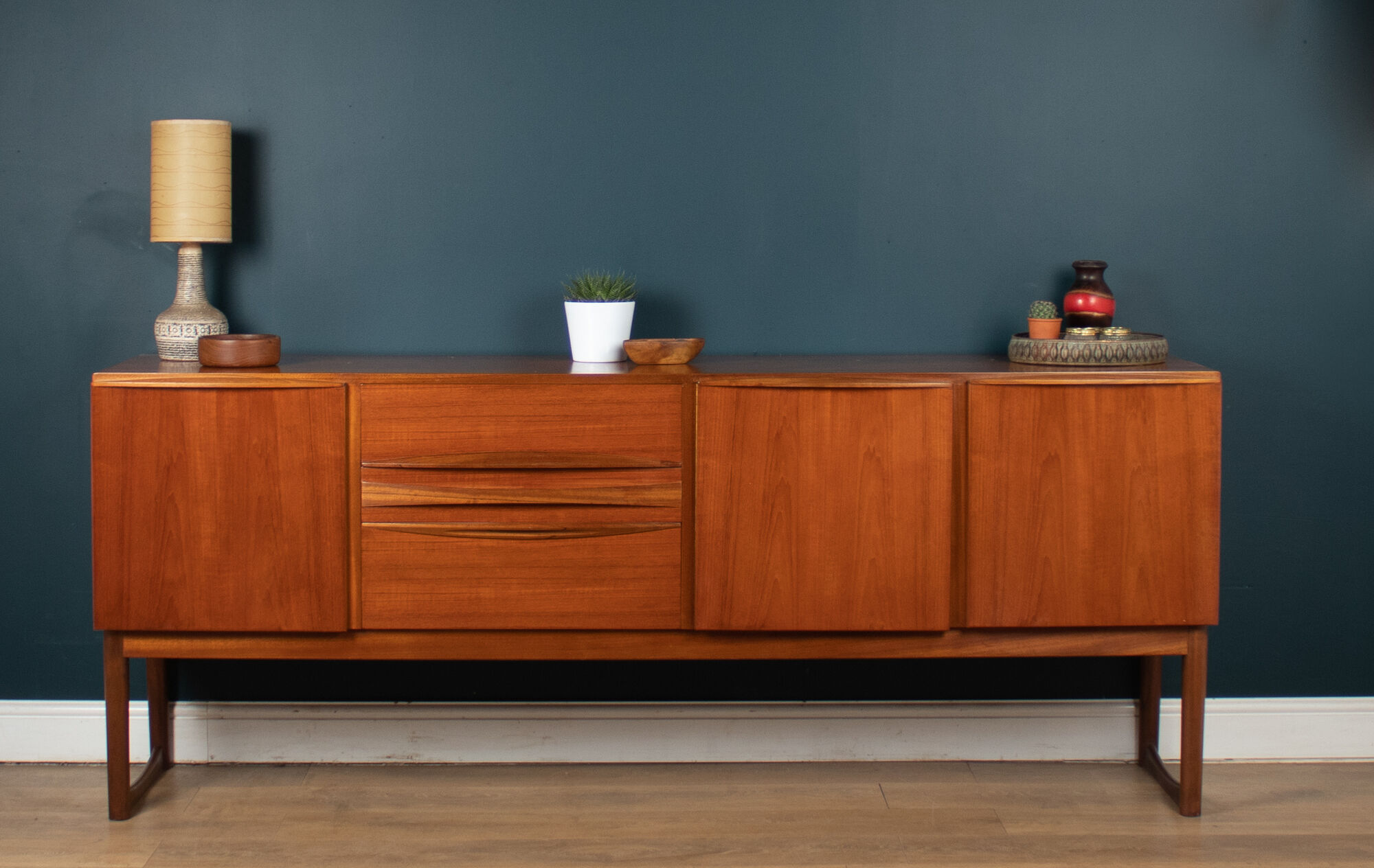 Retro teak 1960s long mcintosh of kirkcaldy sideboard by tom robertson