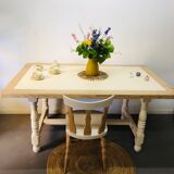 Farm table