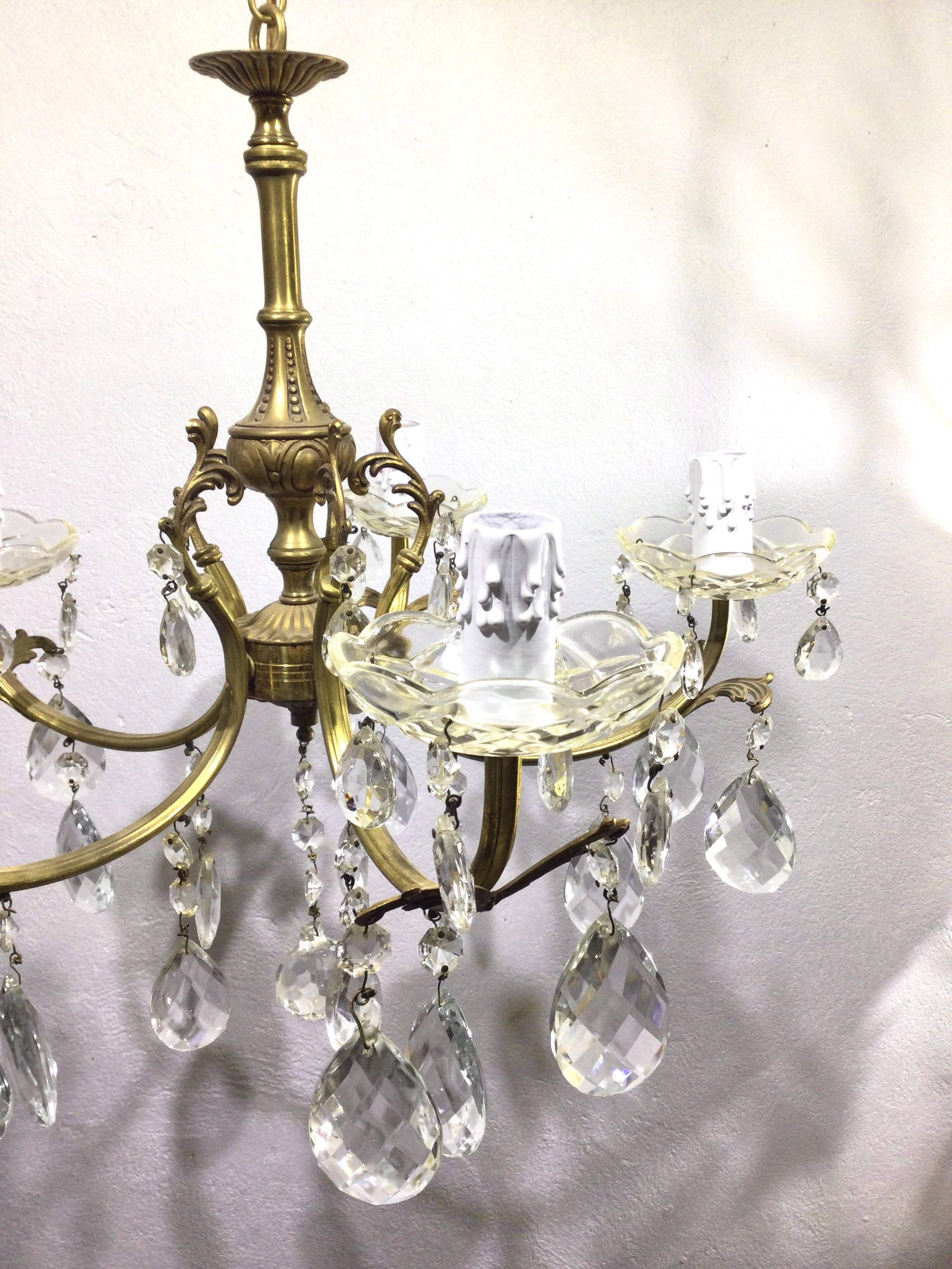 5-light chandelier in brass and tassels