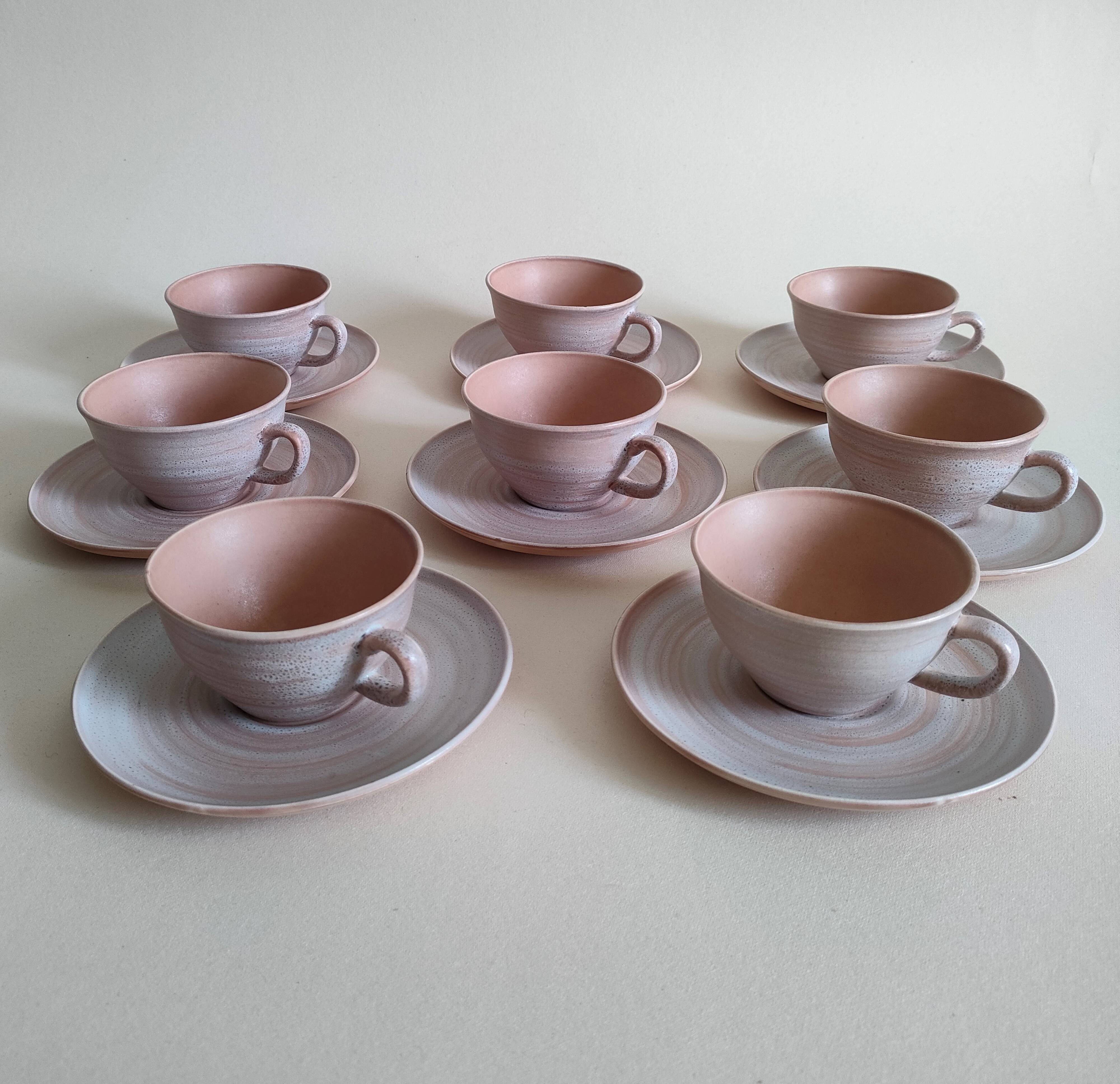 Set of 8 cups in pink sandstone
