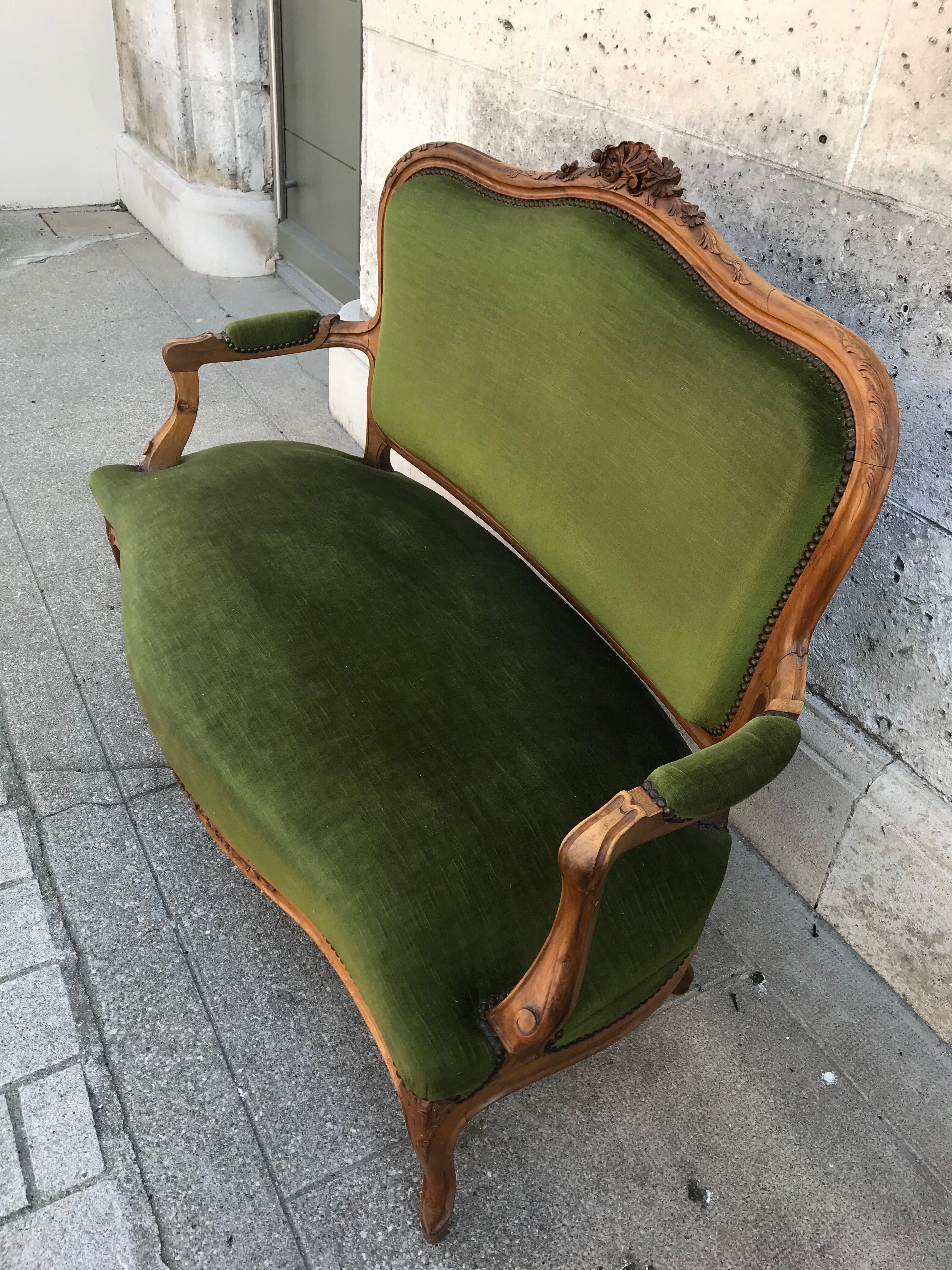 Walnut Louis XV style seat