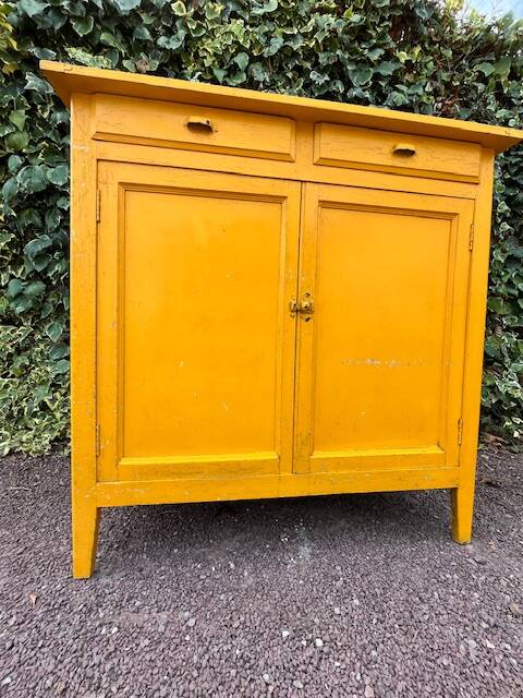 Yellow Parisian buffet