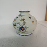 Vase flowers at old Handmade Martres