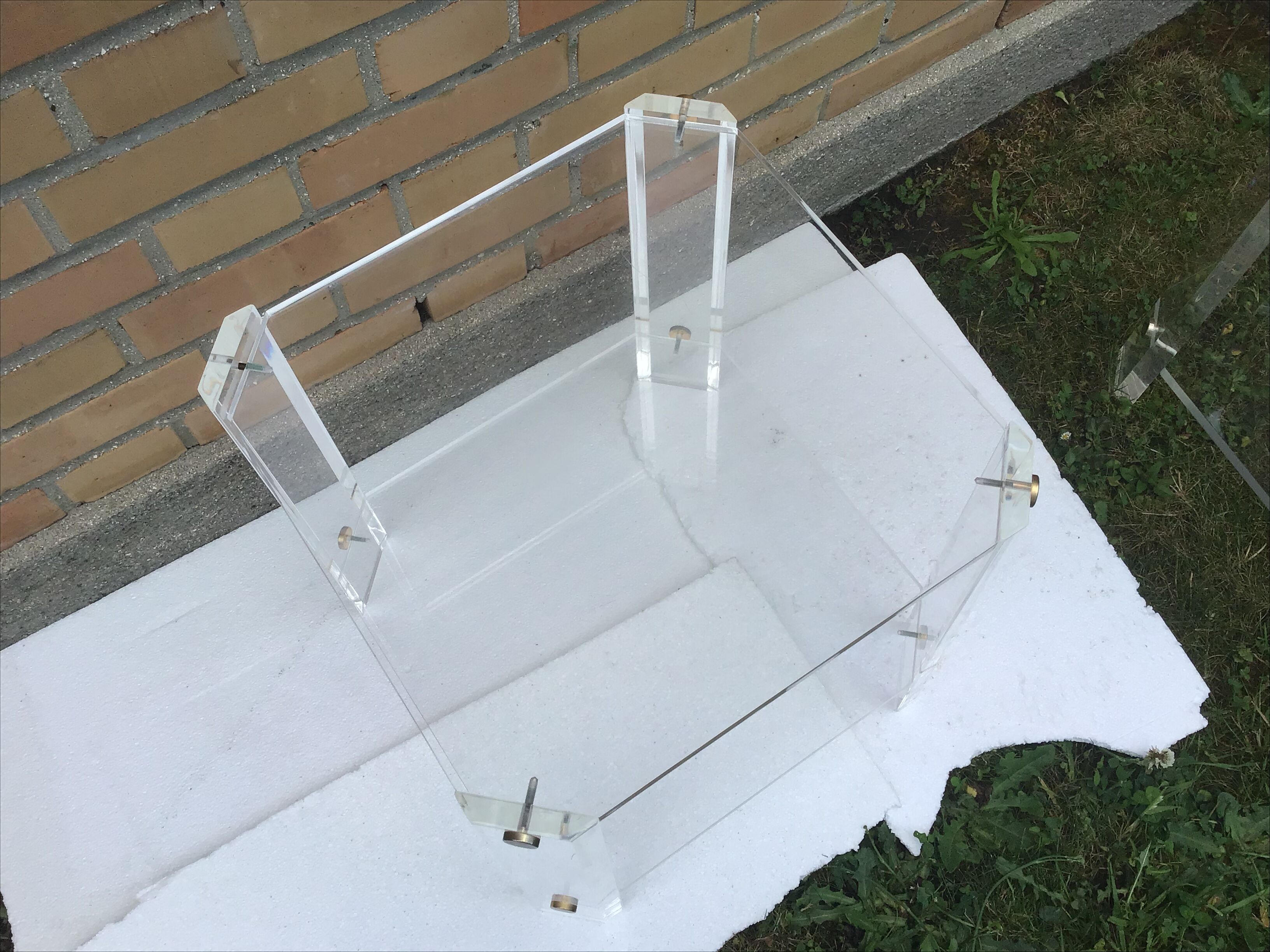 Tables en plexiglass
