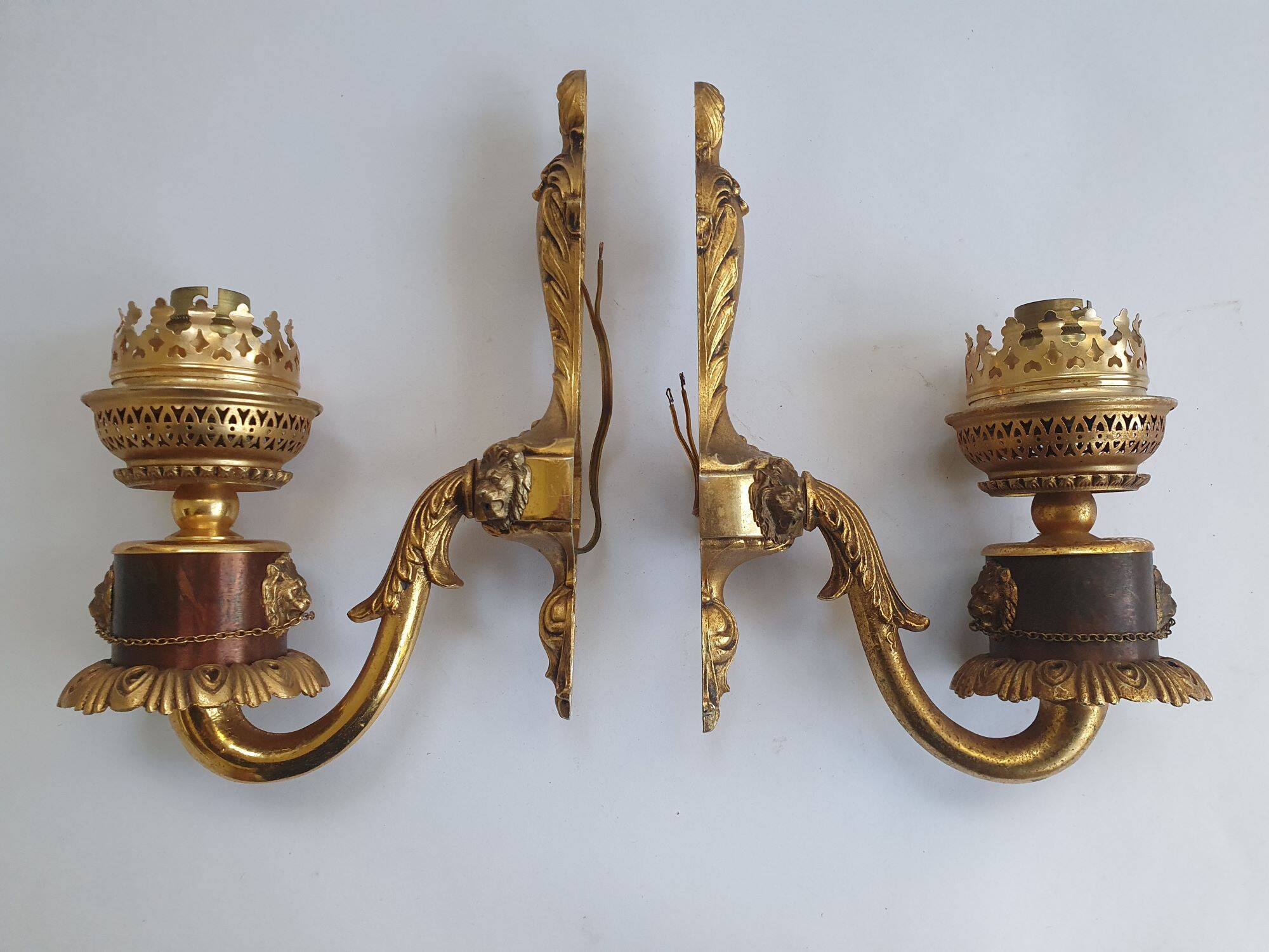 Paire d'appliques murales en bronze style Empire anciennes