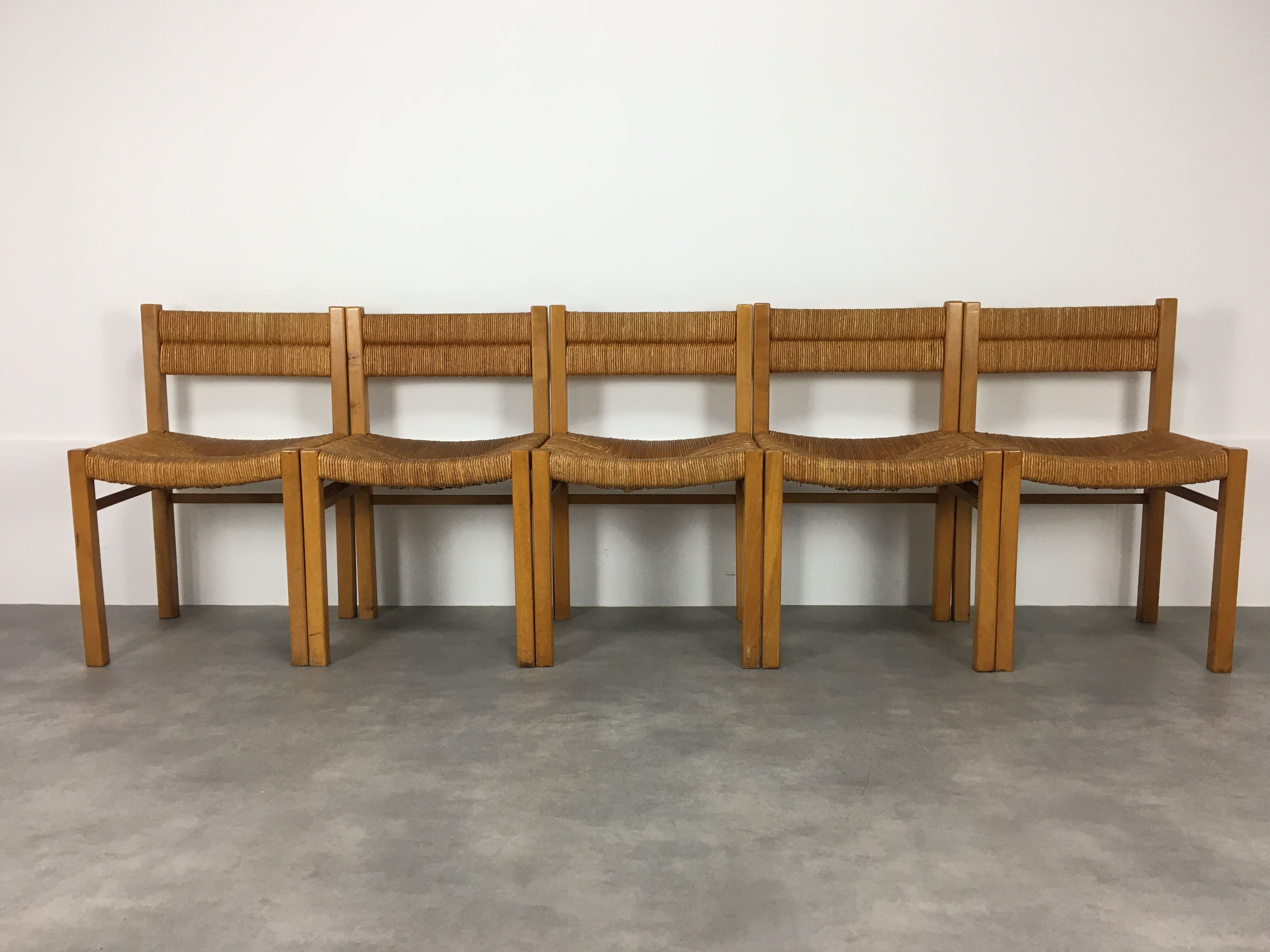 Set of 5 chairs in wood and straw, 60s