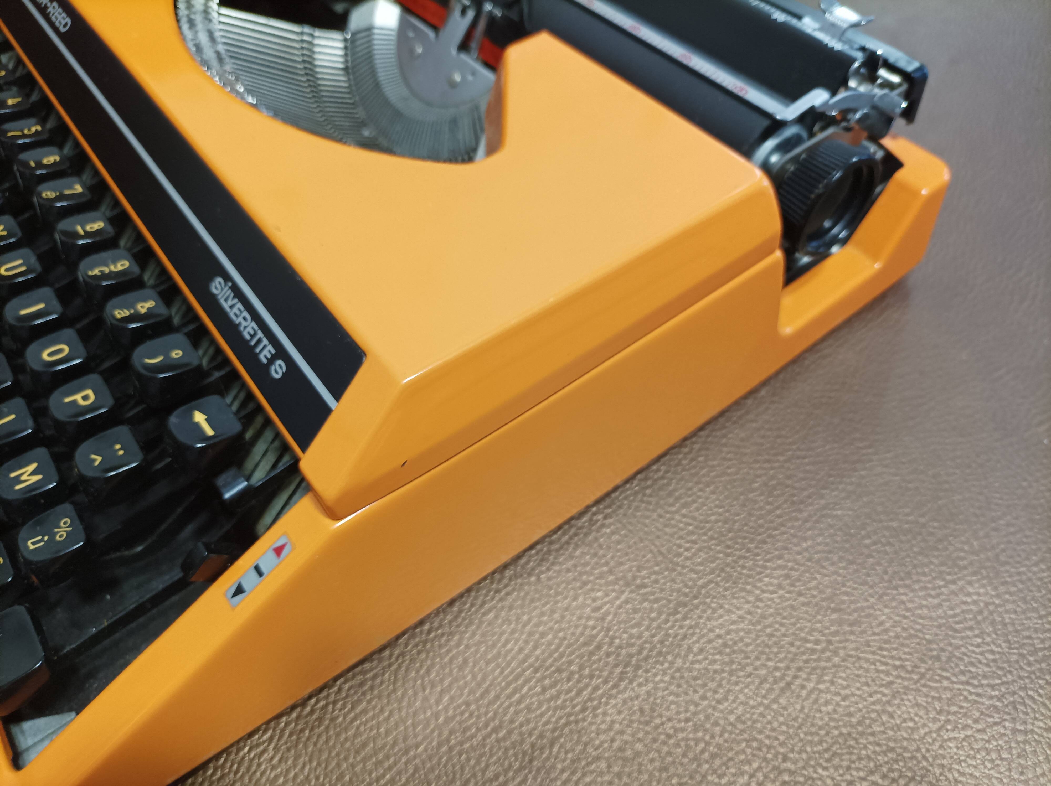 Silver Reed Silverette S Typewriter Orange