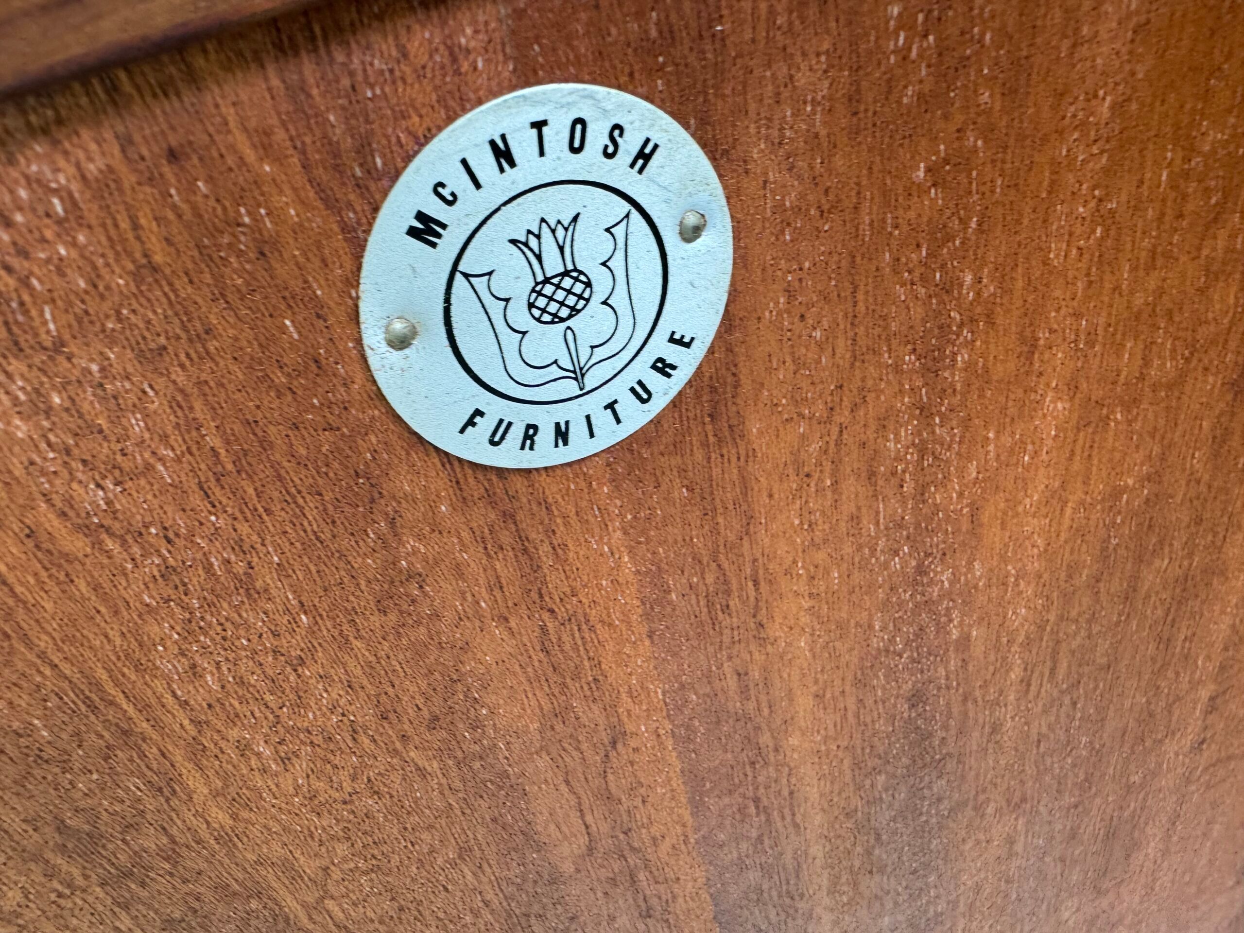 Buffet vintage McIntosh.
