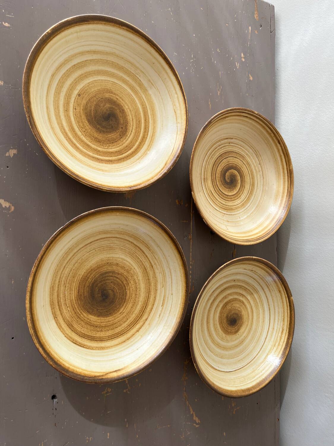 Lot de 4 assiettes creuses signées Longchamp