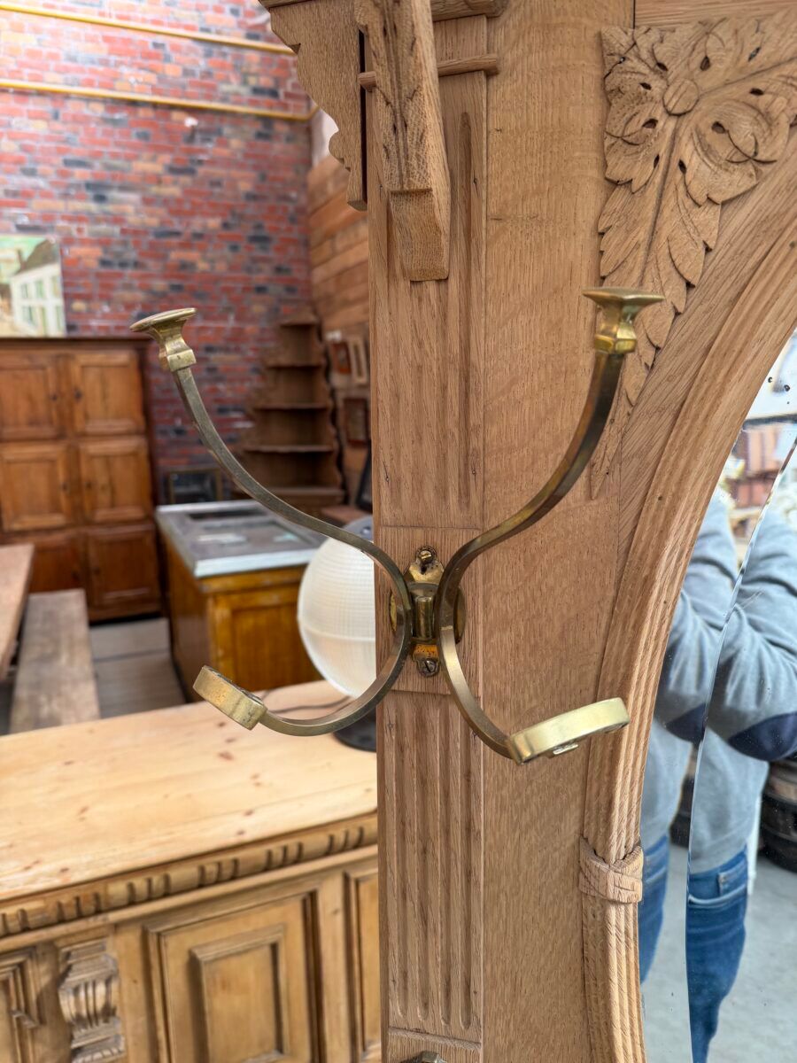 Entrance hall wardrobe from the early 20th century.
