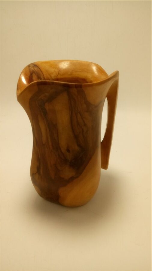 Pichet en bois