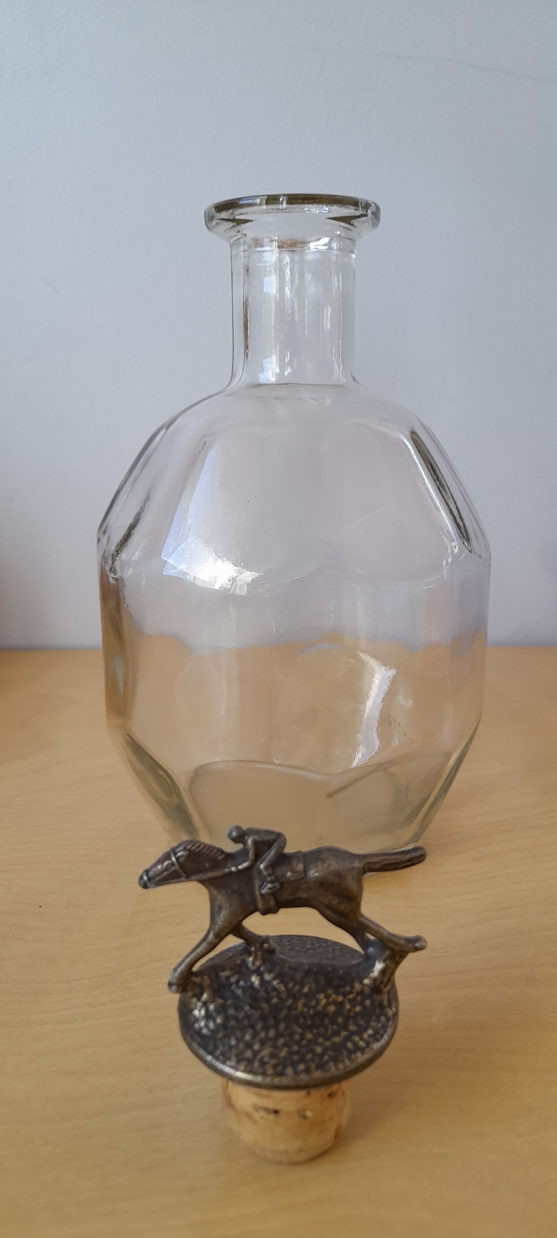 Bouteille grenade,bouchon cheval et cavalier