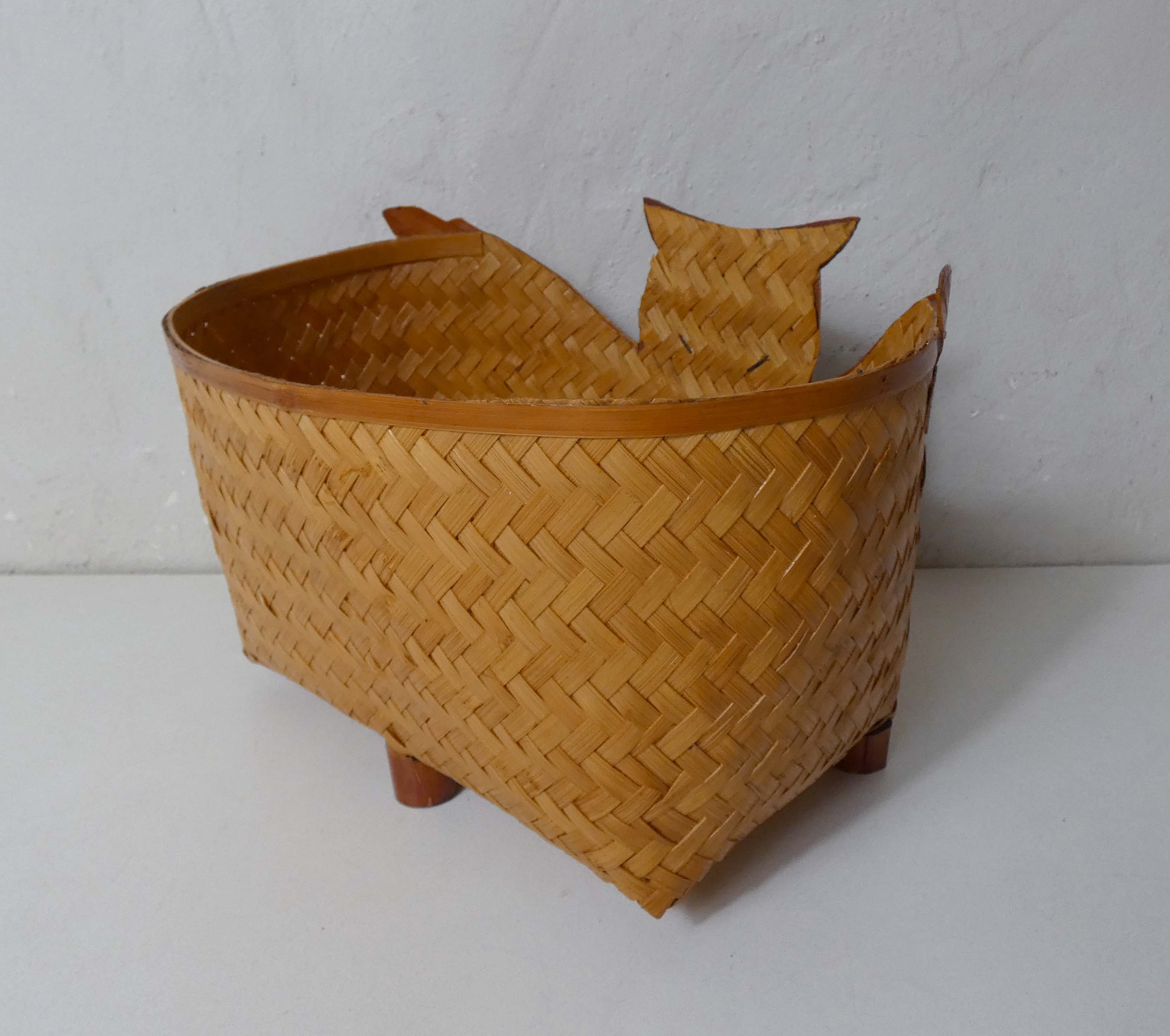 Vintage rattan pot