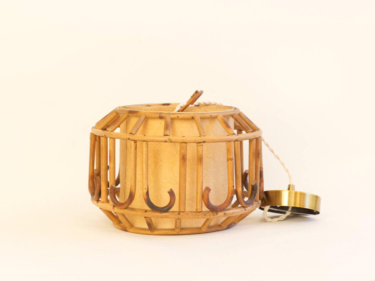 Rattan suspension