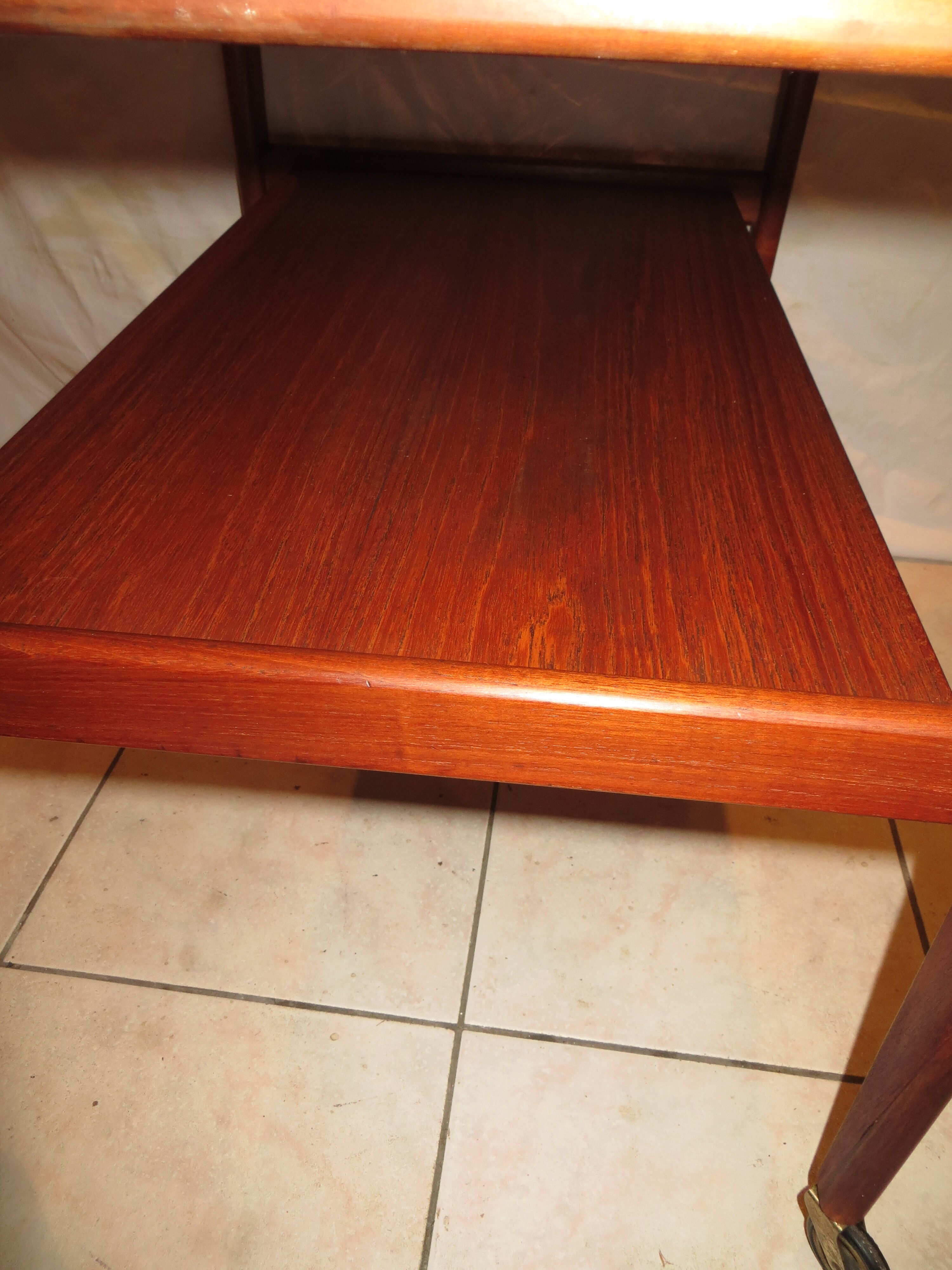 Desserte table roulante danoise en teck 1960