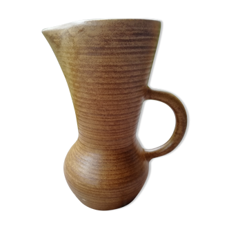 Digoin sandstone pitcher