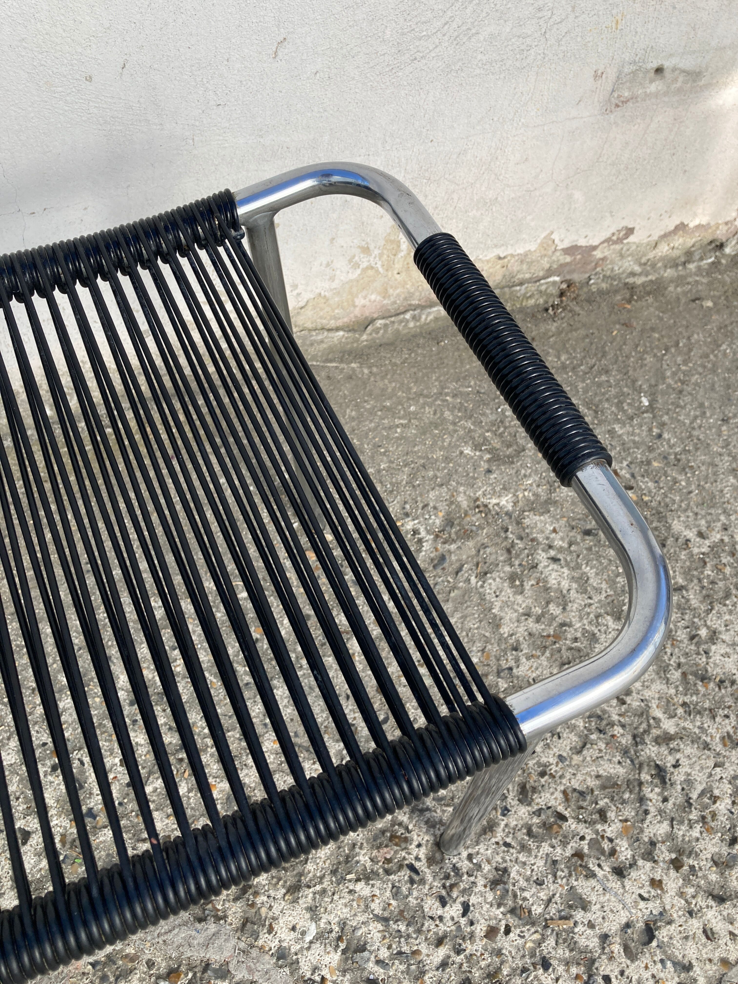 Black and chrome scoubidou stool