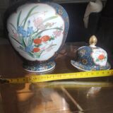 Japanese vase or urn