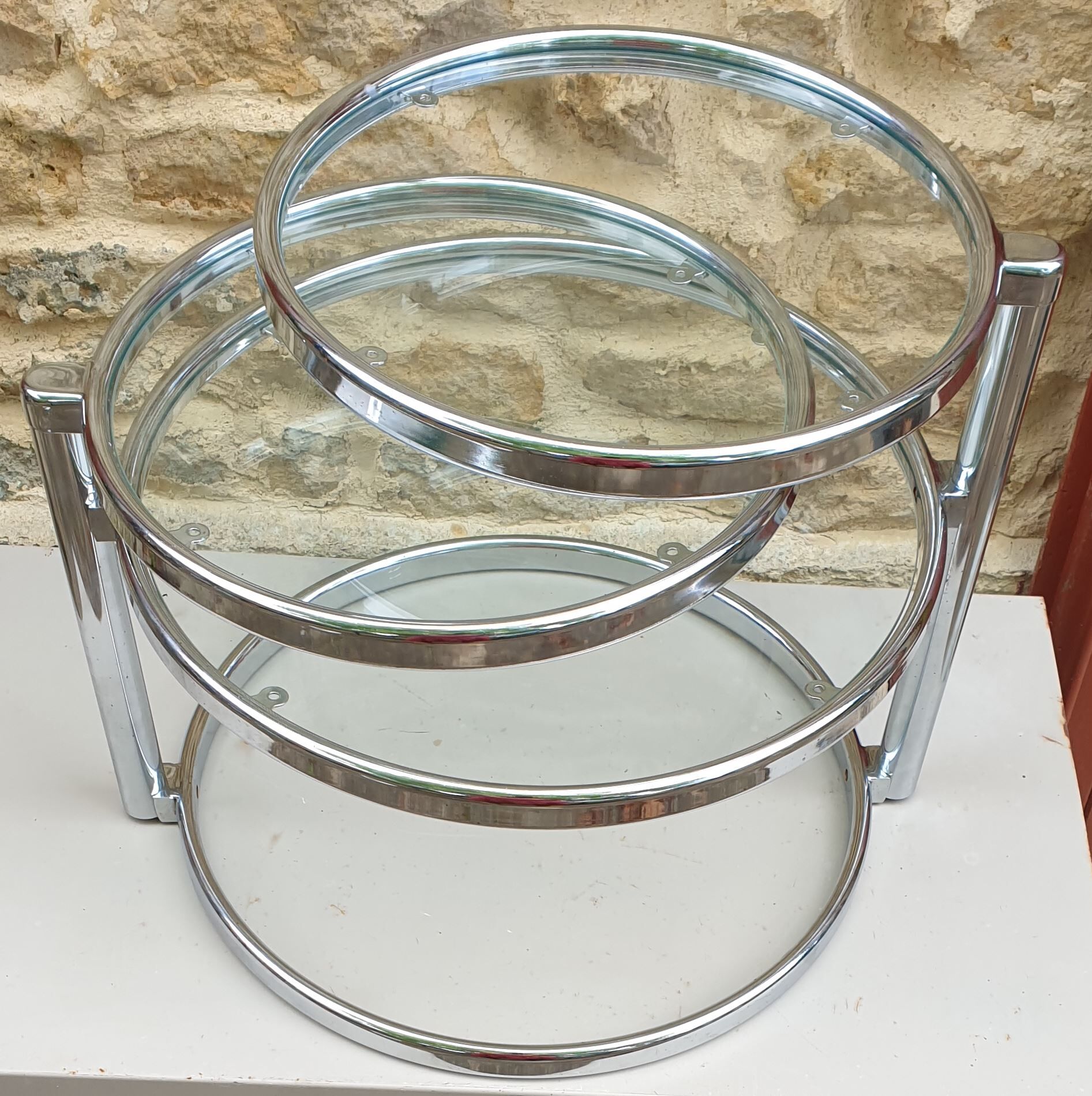 Swivel coffee table