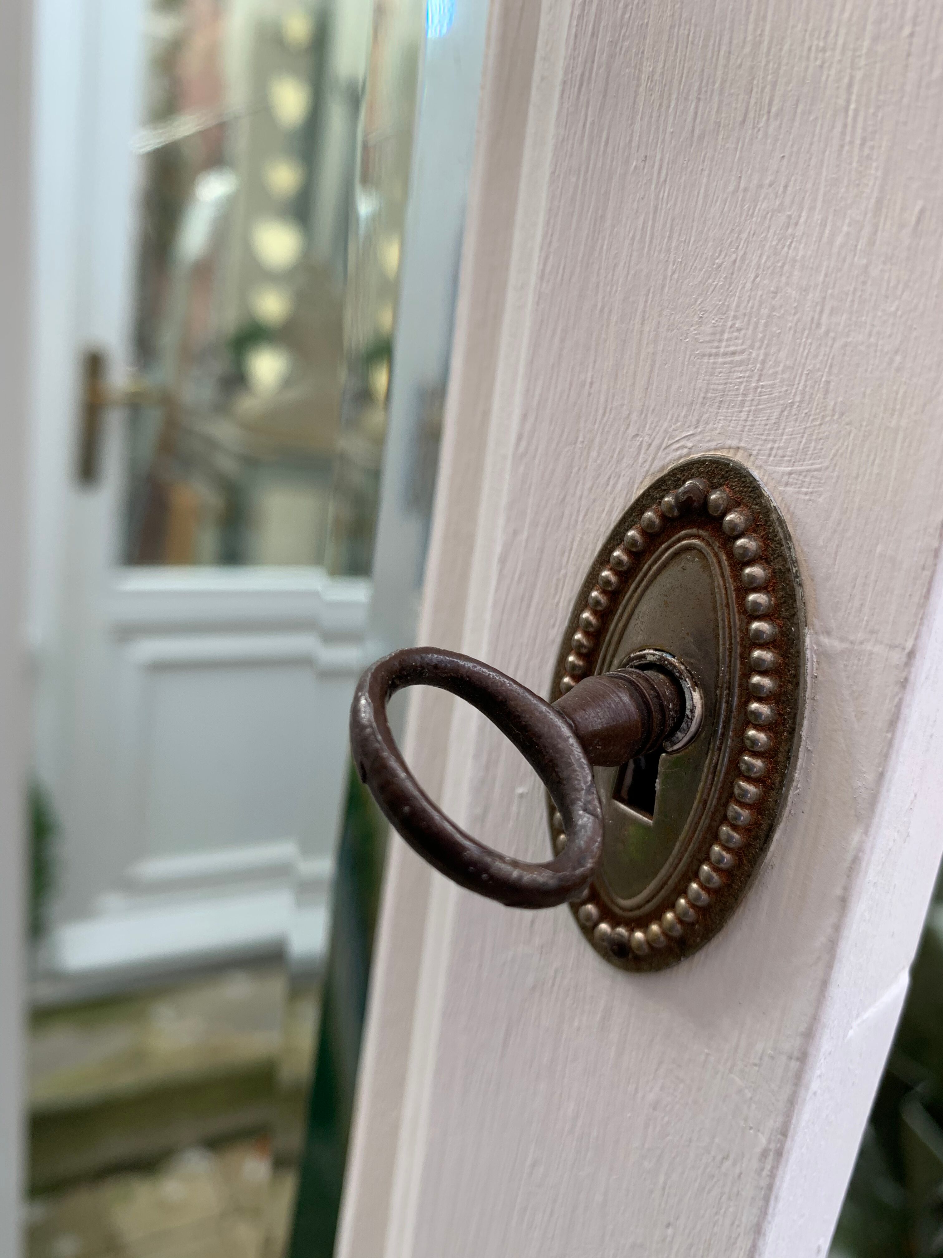 1930s Parisian double wardrobe