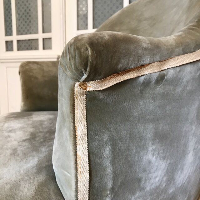 Green grey toad chair