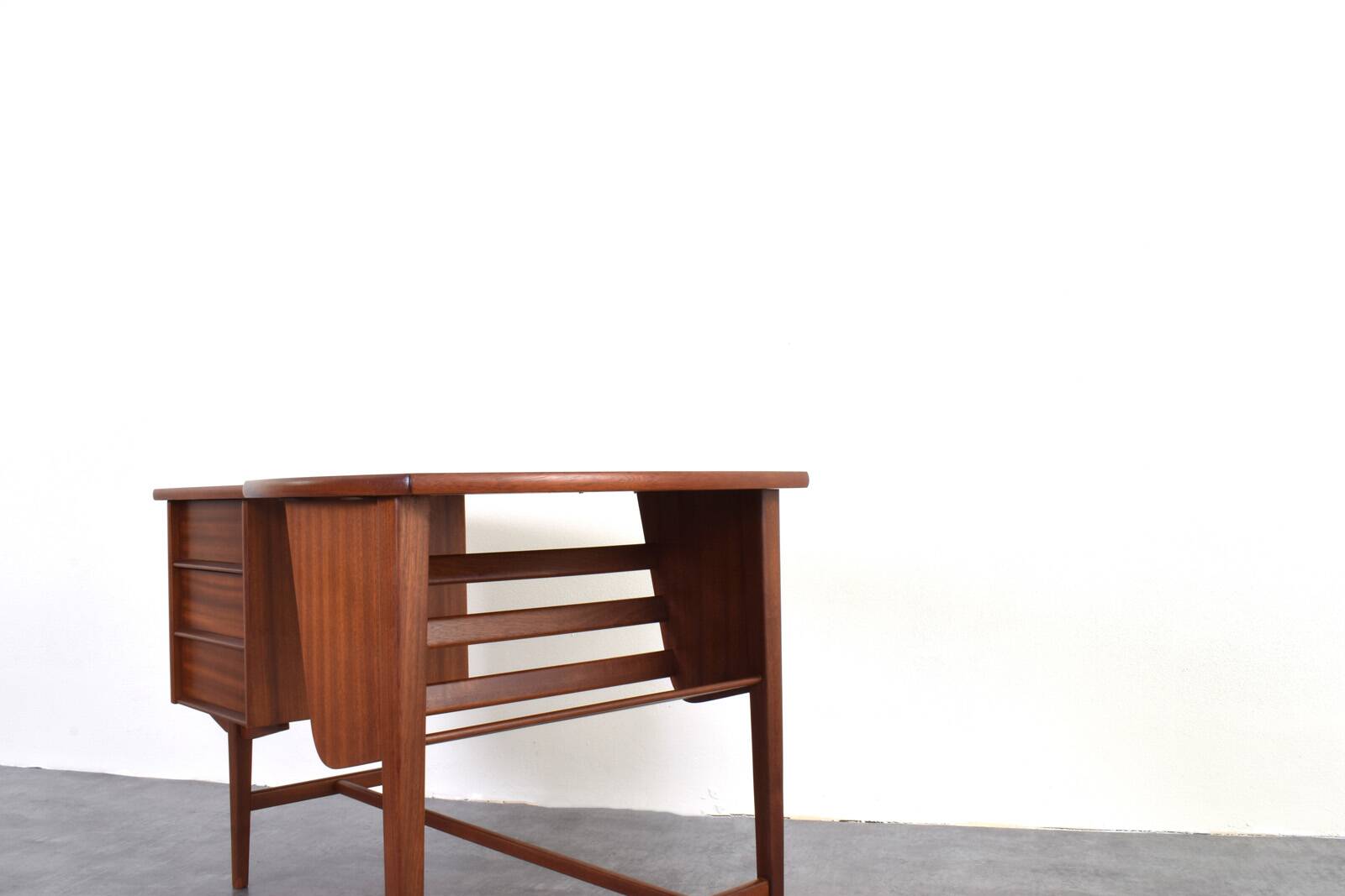 Mid-Century Kidney Shaped Danish Teak Desk, 1960s.