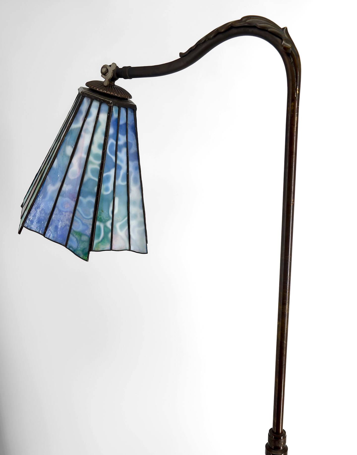 Art Deco reading lamp in bronze and stained glass – Circa 1920