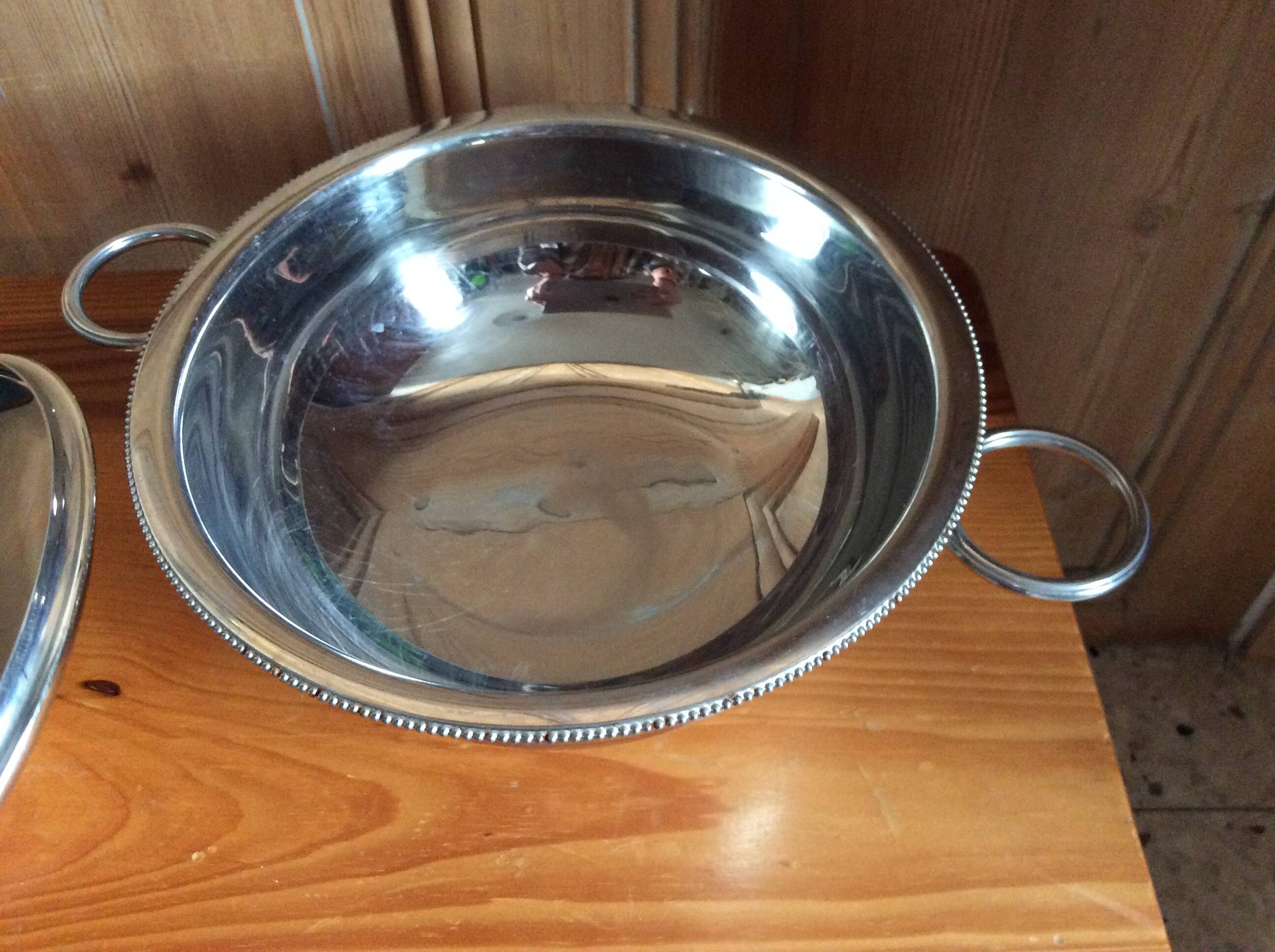 Stainless steel vegetable dish