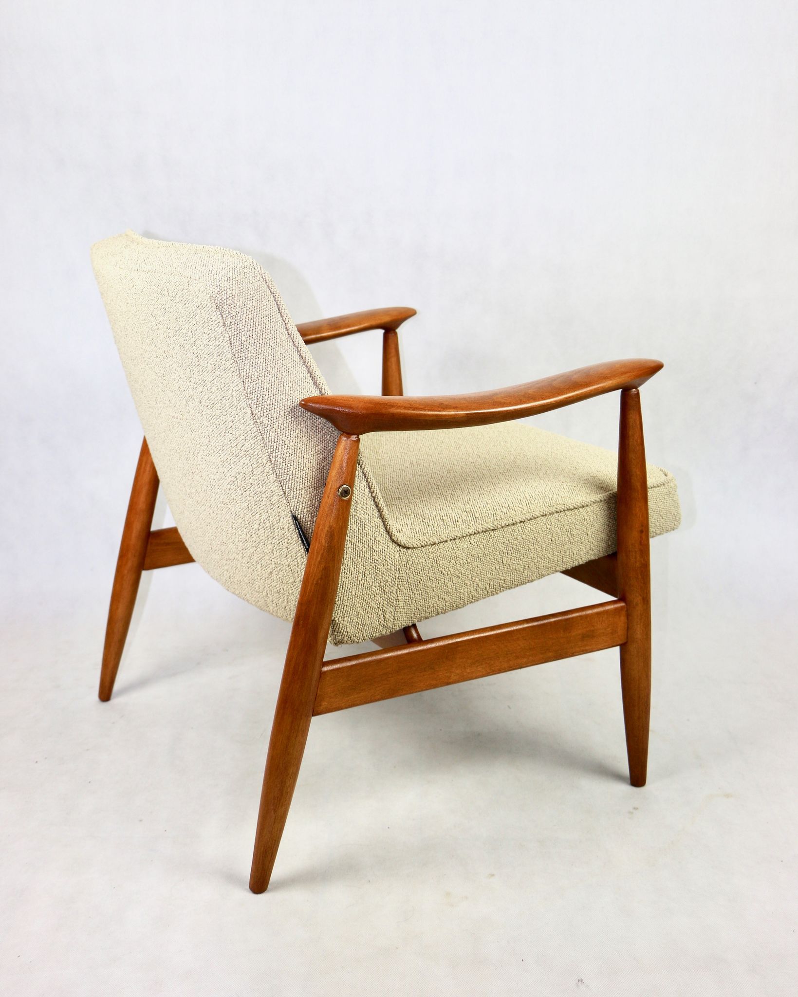 GFM 300-202 armchair in beige boucle by J Kedziorek 1970s