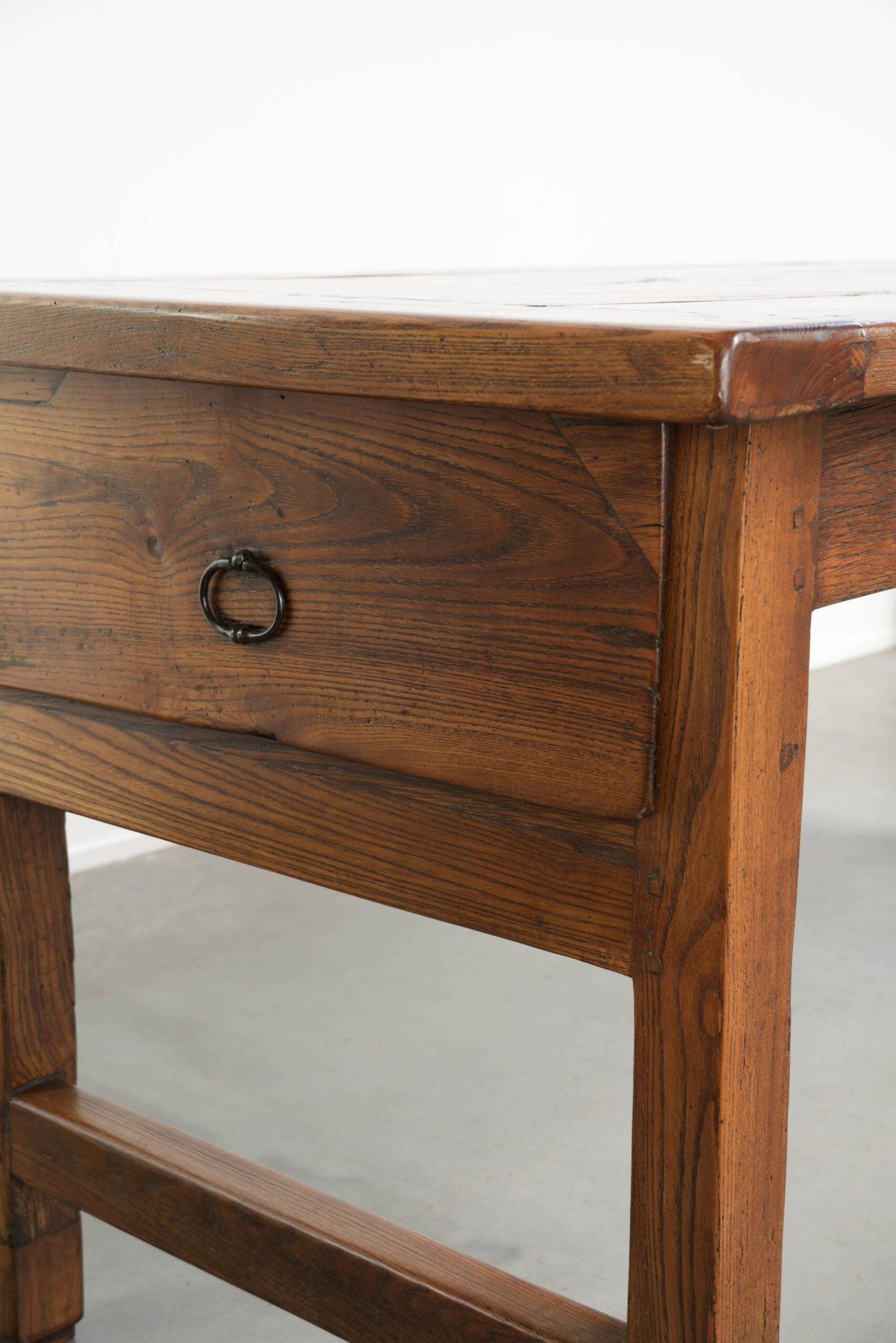 Antique French farmhouse dining table for 4/ 6 people from the 18th century