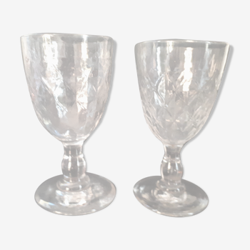 Lot de 2 verres anciens, soufflés et bullés