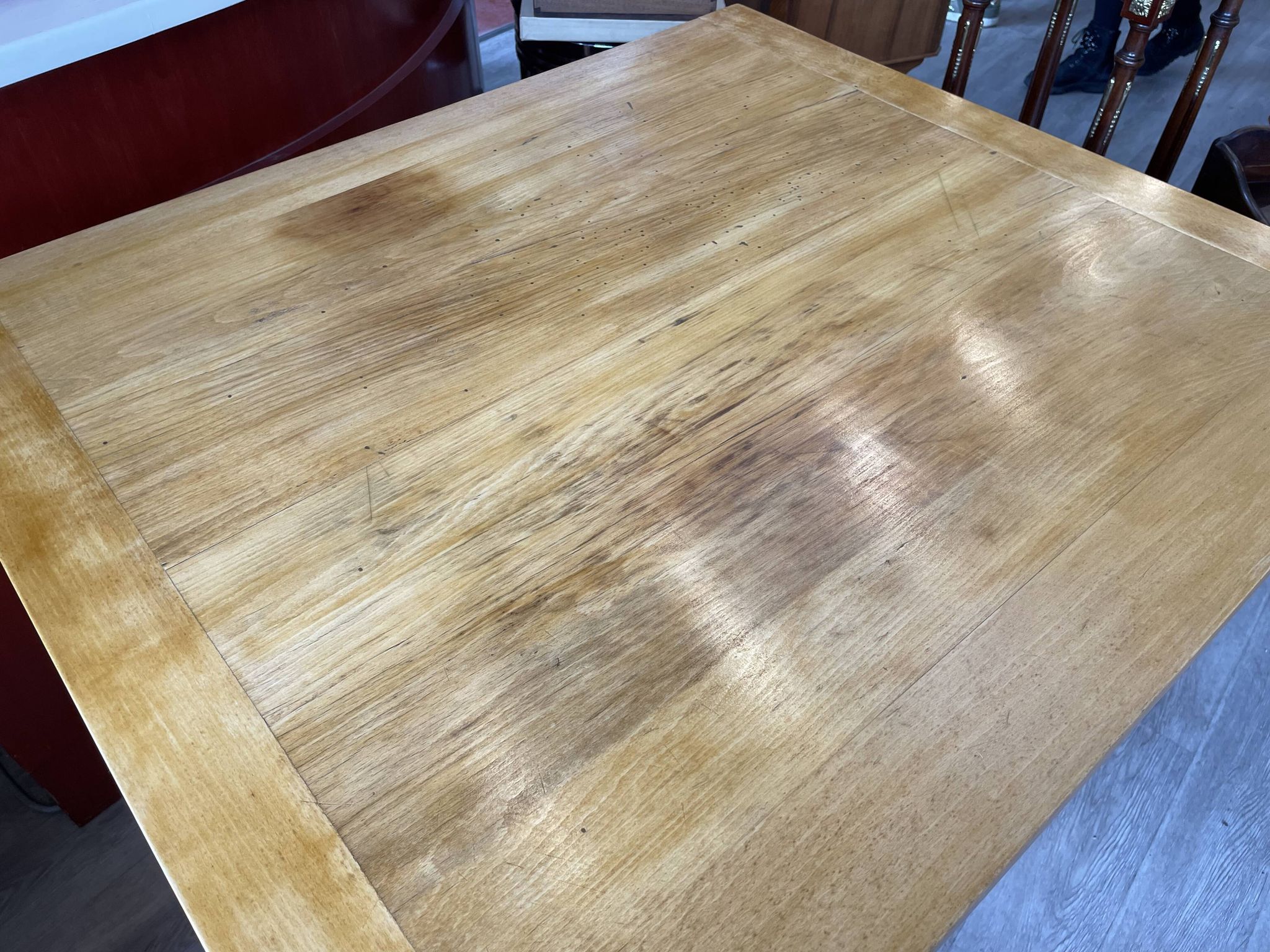 Comptoir de magasin restauré