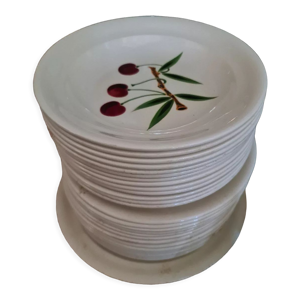 Ensamble de 30 assiettes - colette