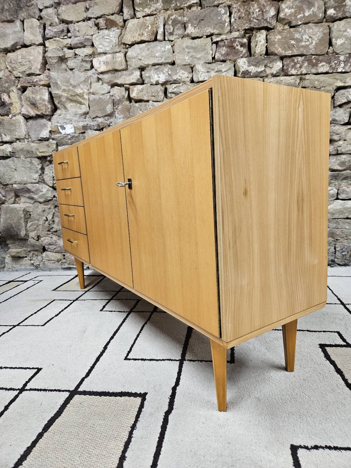 Vintage sideboard 1970 spindle legs