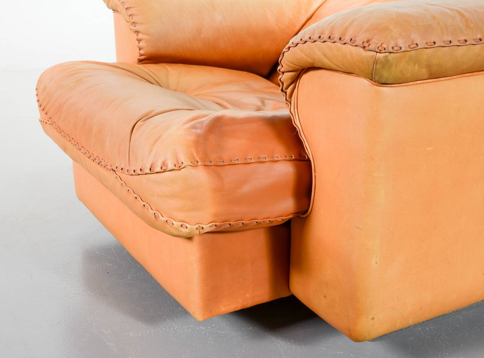 Striking De Sede DS101 Cognac Leather Lounge Chair DS17. Switzerland, 1970s