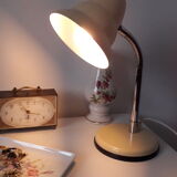 Articulated table lamp