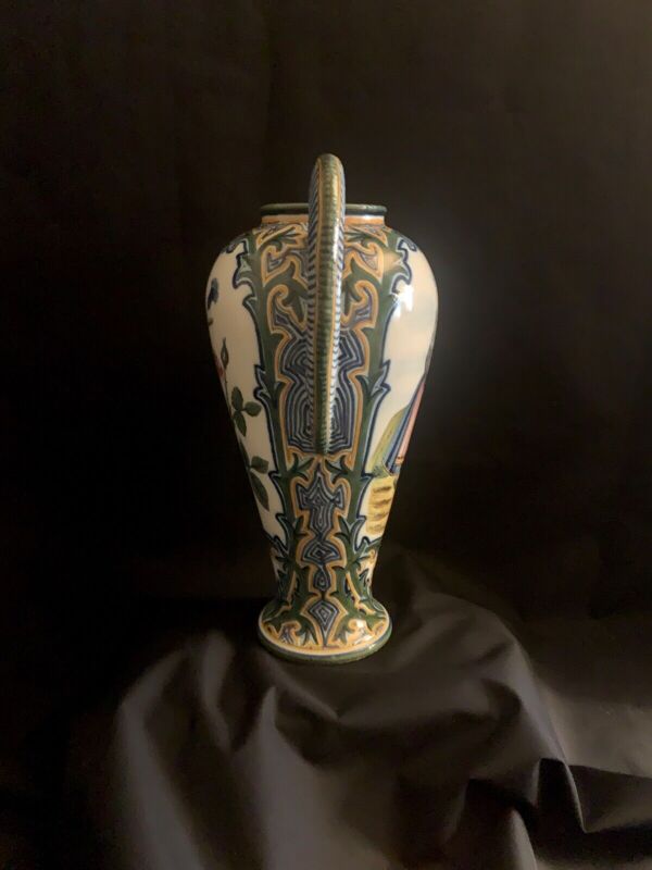 Vase Henriot Quimper, Signé HR, circa 1904-1922, numéroté 13, bretons, fleurs